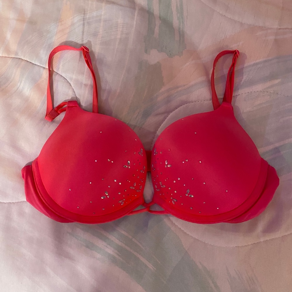 Victoria’s Secret Bombshell push up bra